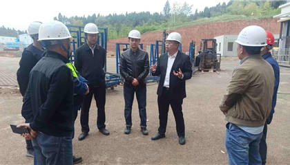 石鎮(zhèn)槐、陳箐帶隊(duì)暗訪督導(dǎo)重大項(xiàng)目建設(shè)和安全生產(chǎn)工作